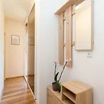Lory's Place *