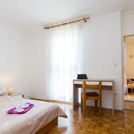 Lory's Place Lejlighed Pula